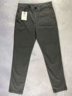 PAUL SMITH MEN'S TAPERD FIT TROUSER. SIZE: 28, MADE FROM: 98% COTTON 2% ELASTANE. RRP: £130