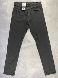 PAUL SMITH MEN'S TAPERED  FIT JEAN. SIZE: 30, MADE FROM: 98% COTTON 2% ELASTANE. RRP: £120