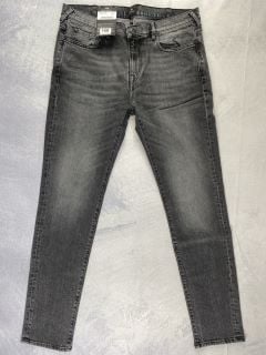 PAUL SMITH MEN'S SLIM FIT JEAN. SIZE: 34, MADE FROM: 95% COTTON 3% ELASTANE 2% POLYESTER. RRP: £135