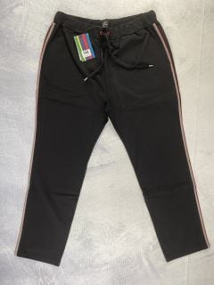 PAUL SMITH WOMEN'S TROUSER KNITTED. SIZE: 46, MADE FROM: 56% VISCOSE 36% NYLON 8% ELASTANE. RRP: £225