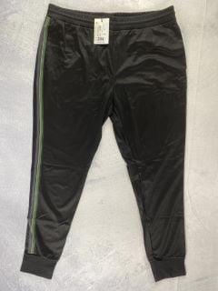 PAUL SMITH MEN'S TRACK PANTS. SIZE: XXL, MADE FROM: 55 COTTON 43 VISCOSE 2POLYURETHANE. RRP: £175