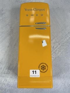 VEUVE CLICQUOT CHAMPAGNE BRUT 750ML 12% WITH SMEG CASE RRP£72.99 18+ ID MAY BE REQUIRED UPON COLLECTION, E.G. A VALID PASSPORT