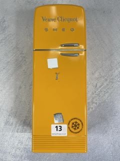 VEUVE CLICQUOT CHAMPAGNE BRUT 750ML 12% WITH SMEG CASE RRP£72.99 18+ ID MAY BE REQUIRED UPON COLLECTION, E.G. A VALID PASSPORT