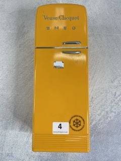 VEUVE CLICQUOT CHAMPAGNE BRUT 750ML 12% WITH SMEG CASE RRP£72.99 18+ ID MAY BE REQUIRED UPON COLLECTION, E.G. A VALID PASSPORT