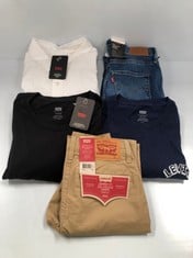 5 X LEVIS GARMENTS VARIOUS MODELS AND SIZES INCLUDING BOY SHORTS 10A - LOCATION 42A.