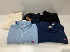 5 X LEVI'S GARMENTS VARIOUS MODELS AND SIZES INCLUDING WHITE JEANS SIZE 36 - LOCATION 30A.