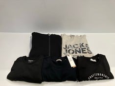 5 X JACK JONES CLOTHING VARIOUS MODELS AND SIZES INCLUDING BLACK SWEATSHIRT SIZE L- LOCATION 11A.