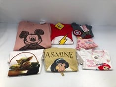 7 X CLOTHING VARIOUS BRANDS AND SIZES INCLUDING DISNEY SWEATSHIRT SIZE M - LOCATION 15A.