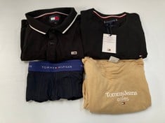 4 X TOMMY HILFIGER CLOTHING VARIOUS STYLES AND SIZES INCLUDING BROWN T-SHIRT SIZE XL - LOCATION 9B.