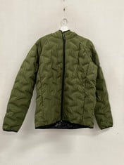 BWOLF COAT GREEN COLOUR SIZE XL - LOCATION 10B.