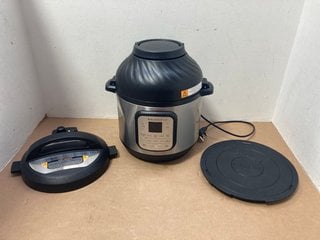 INSTANT POT DUO CRISP + AIR FRYER 8 LITRE: LOCATION - BR2