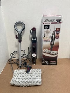 2 X SHARK KLIK N FLIP SMARTRONIC DELUXE STEAM POCKET MOP: LOCATION - BR4