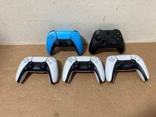 QTY OF ASSORTED DUALSENSE WIRELESS GAMING CONTROLLERS: LOCATION - BR5