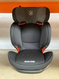 MAXI-COSI RODIFIX AIR PROTECT CAR SEAT IN BLACK: LOCATION - BR14