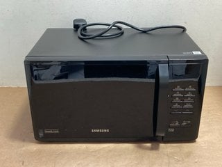 SAMSUNG 23L MICROWAVE OVEN IN BLACK MODEL: MS23K3513AK: LOCATION - BR16