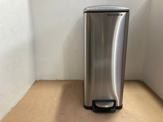 SONGMICS PEDAL, SOFT CLOSE KITCHEN BIN IN STAINLESS STEEL: LOCATION - BR17