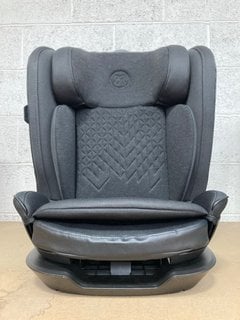 SILVER CROSS BALANCE I-SIZE CAR SEAT IN SPACE BLACK: LOCATION - BR18