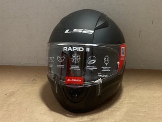 L52 RAPID II MOTORCYCLE HELMET: LOCATION - BR18