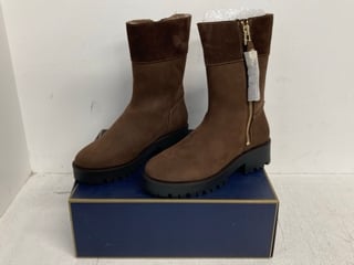 FAIRFAX & FAVOR WOMENS SHEARLING LINED PARIS NUBUCK BOOTS IN CHOCOLATE SIZE: 7.5 - RRP - £295: LOCATION - WHITE BOOTH