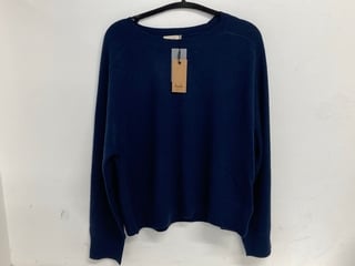 HUSH WOMENS ALINA CASHMERE CREW JUMPER IN DEEP NAVY SIZE: L - RRP - £179: LOCATION - WHITE BOOTH