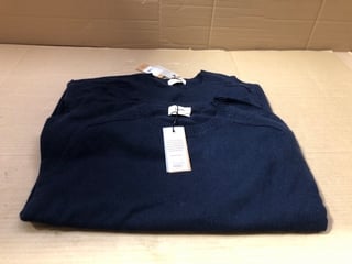 2 X HUSH ALINA CASHMERE CREW JUMPERS IN NAVY SIZE: M - RRP - £358: LOCATION - A15