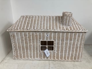 THE WHITE COMPANY RATTAN HOUSE STORAGE CHEST IN WHITE - RRP - £245: LOCATION - WHITE BOOTH