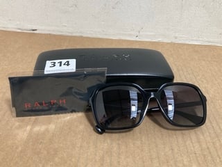 RALPH LAUREN ROUNDED TINTED LENS SUNGLASSES IN BLACK IN PROTECTIVE HARDSHELL CASE: LOCATION - A18