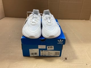 ADIDAS CHILDRENS OZELIA LACE UP TRAINERS IN WHITE SIZE: 3: LOCATION - B14