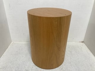 WOODEN TABLE BASE IN NATURAL: LOCATION - B8