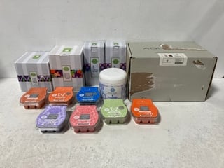 BOX OF ASSORTED SCENTSY ITEMS TO INCLUDE BIG SURF WAX MELT PACK , AQUALLA KYLOE DUAL 2 CONCEALED VALVE IN BRUSHED NICKEL: LOCATION - B5