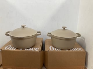 2 X OUR PLACE PERFECT POTS WITH LID AND BEECHWOOD SPOONS - RRP - £550: LOCATION - B4