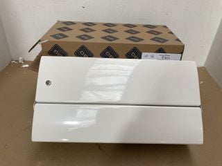 2 X BRITISH GENERAL FORTRESS SURFACE MOUNTED CONSUMER UNITS: LOCATION - B1