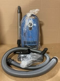 MIELE COMPLETE C3 ALLERGY BAGGED CYLINDER VACUUM CLEANER - RRP - £329: LOCATION - C14