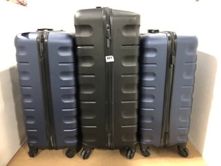 3 X MEDIUM SIZED JOHN LEWIS AND PARTNERS HARDSHELL TRAVEL SUITCASES IN BLACK AND NAVY: LOCATION - C17