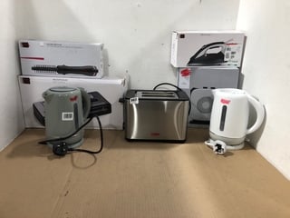 QTY OF ASSORTED JOHN LEWIS AND PARTNERS APPLIANCES TO INCLUDE VACUUM SEALER WITH 2 ROLLS , STAINLESS STEEL TOASTER: LOCATION - C18