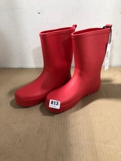 JOHN LEWIS AND PARTNERS RUBBER WELLIES IN RED (SIZE NOT SPECIFIED): LOCATION - C18