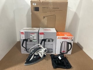 6 X ASSORTED JOHN LEWIS AND PARTNERS HOUSE HOLD ITEMS TO INCLUDE 1.7L KETTLE , SPEED STEAM IRON: LOCATION - C19