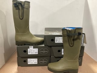 5 X LE CHAMEAU VIERZONORD M WELLINGTON BOOTS IN ARMY GREEN SIZE - UK 10 AND 10.5 - COMBINED RRP £1100: LOCATION - D17