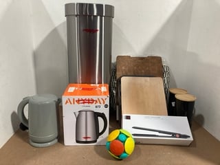 QTY OF ASSORTED JOHN LEWIS AND PARTNERS HOUSE HOLD ITEMS TO INCLUDE 1.7L KETTLE IN STAINLESS STEEL , CERAMIC STRAIGHTENER: LOCATION - D15