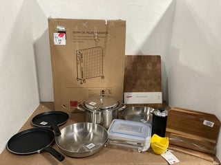 QTY OF ASSORTED JOHN LEWIS AND PARTNERS HOUSE HOLD ITEMS TO INCLUDE 2 X SETS OF EGG POACHERS , 24CM CREPE PAN: LOCATION - D15