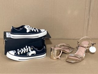 CONVERSE EMBROIDERED LACE UP PUMPS IN BLACK SIZE: 5 TO INCLUDE NEW LOOK COMFORT OPEN TOE ANKLE STRAP HEELED SANDALS IN GOLD SIZE: 6: LOCATION - D10