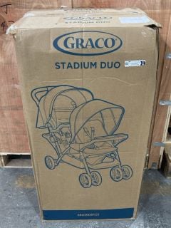 GRACO STADIUM DUO STROLLER IN BLACK/GREY: LOCATION - B4