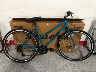 WILDTRAK STEEL TREKKING BIKE 700C IN GREEN RRP: £170: LOCATION - A1