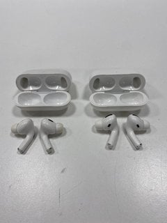 2 PAIRS OF AIRPODS EARBUDS IN WHITE (WITH CHARGING CASE) [JPTM127631]