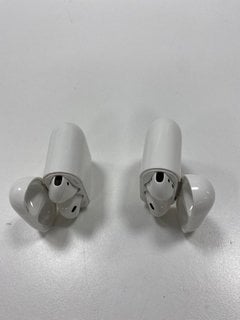 2 PAIRS OF AIRPODS EARBUDS IN WHITE (WITH CHARGING CASE) [JPTM127576]