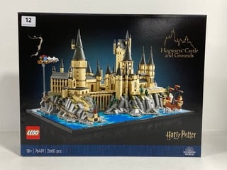 LEGO HARRY POTTER HOGWARTS CASTLE AND GROUNDS - 76419 - RRP £150: LOCATION - FRONT BOOTH