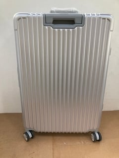 FLIGHT KNIGHT LARGE HARDSHELL SPINNER SUITCASE IN SILVER: LOCATION - H4