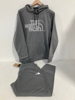 THE NORTH FACE SURGENT TRACKSUIT IN GREY UK SIZE L - RRP £130: LOCATION - FRONT BOOTH