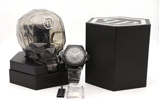 PHILIPP PLEIN MENS WATCH ANALOGUE QUARTZ THE SKULL SYNTHETIC SILICONE - GREY - RRP £283.76: LOCATION - FRONT BOOTH