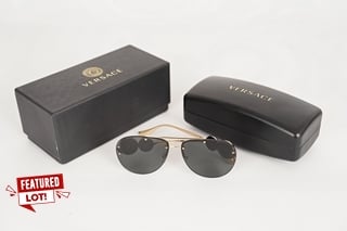 VERSACE VE2250 SUNGLASSES IN GREY/GOLD - RRP £276: LOCATION - FRONT BOOTH